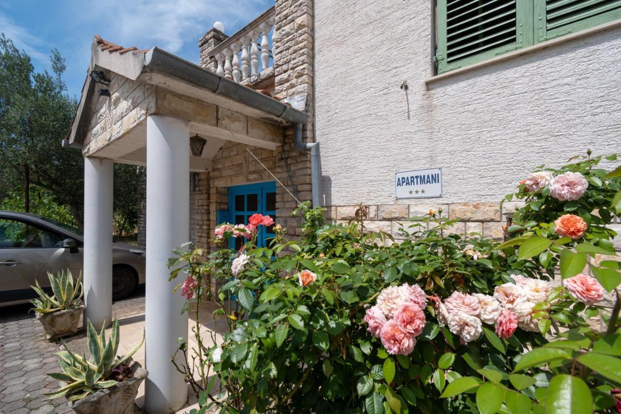 Apartments And Rooms By The Sea Mrljane, Pasman - 327 Neviđane Екстериор снимка