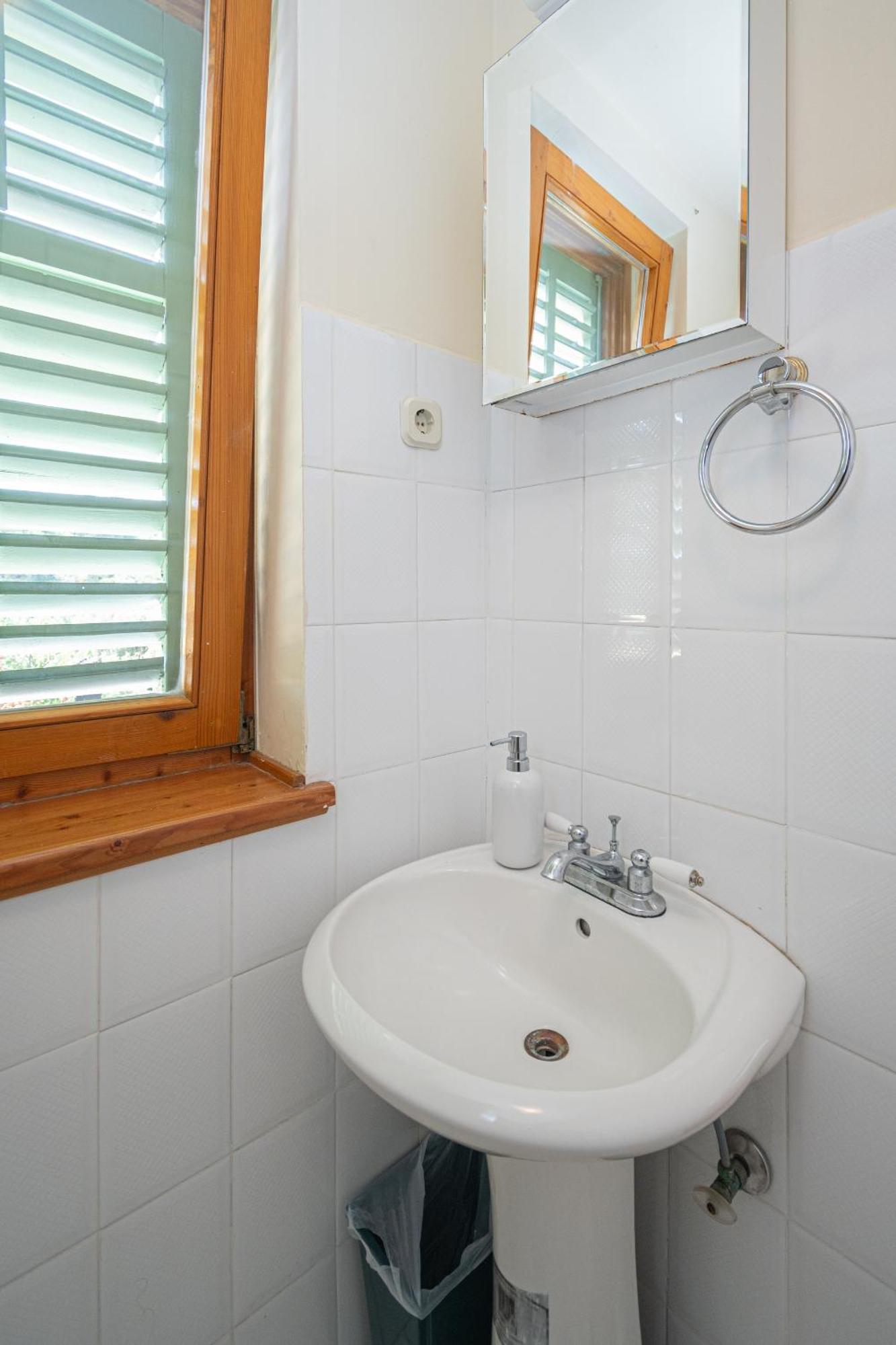 Apartments And Rooms By The Sea Mrljane, Pasman - 327 Neviđane Стая снимка