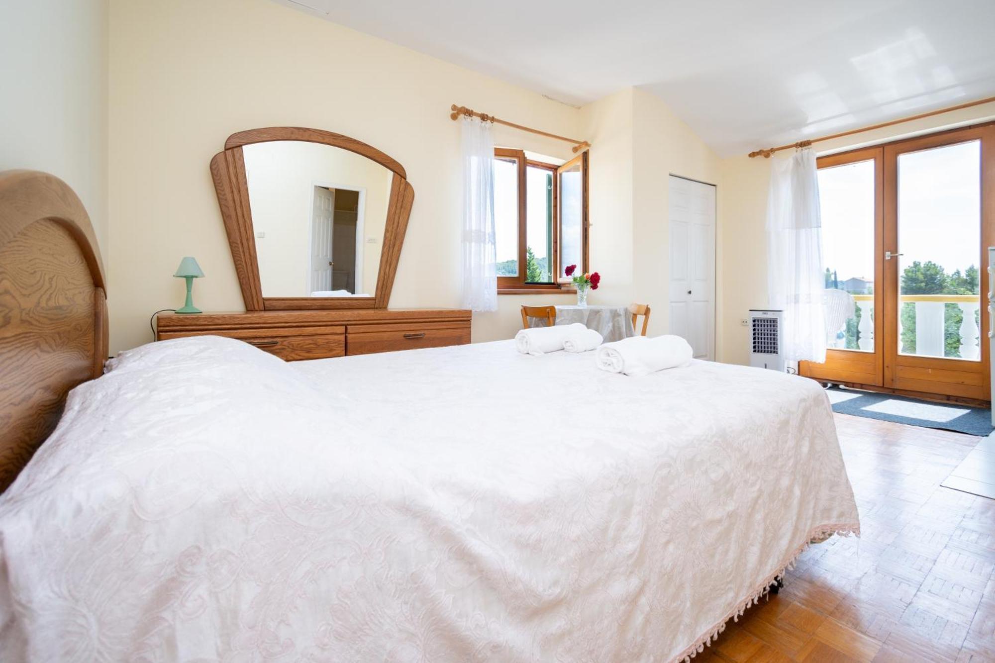 Apartments And Rooms By The Sea Mrljane, Pasman - 327 Neviđane Стая снимка